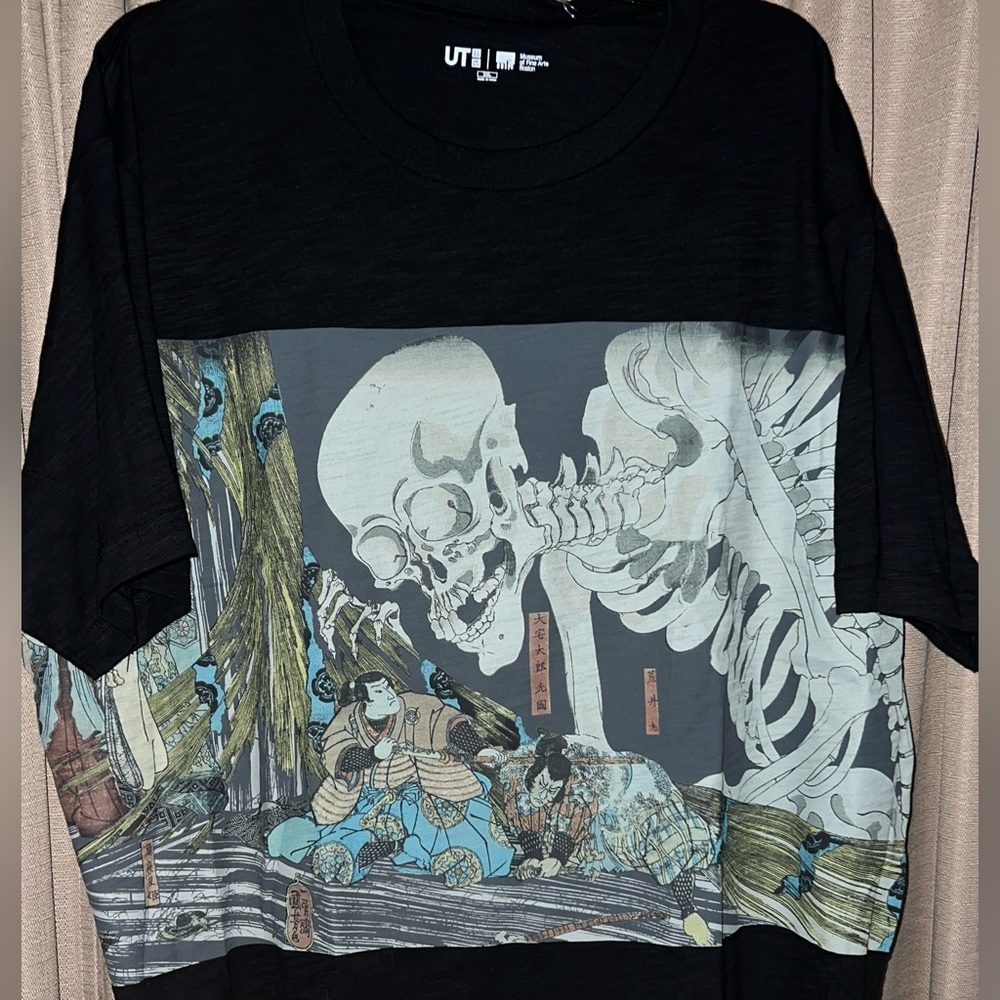 Uniqlo tee